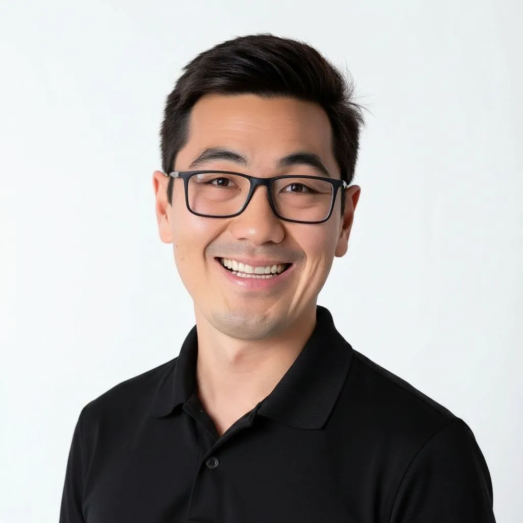 Alex Watanabe, consultor empresarial e fundador da Nosso Consultor — formação USP e MBA FGV